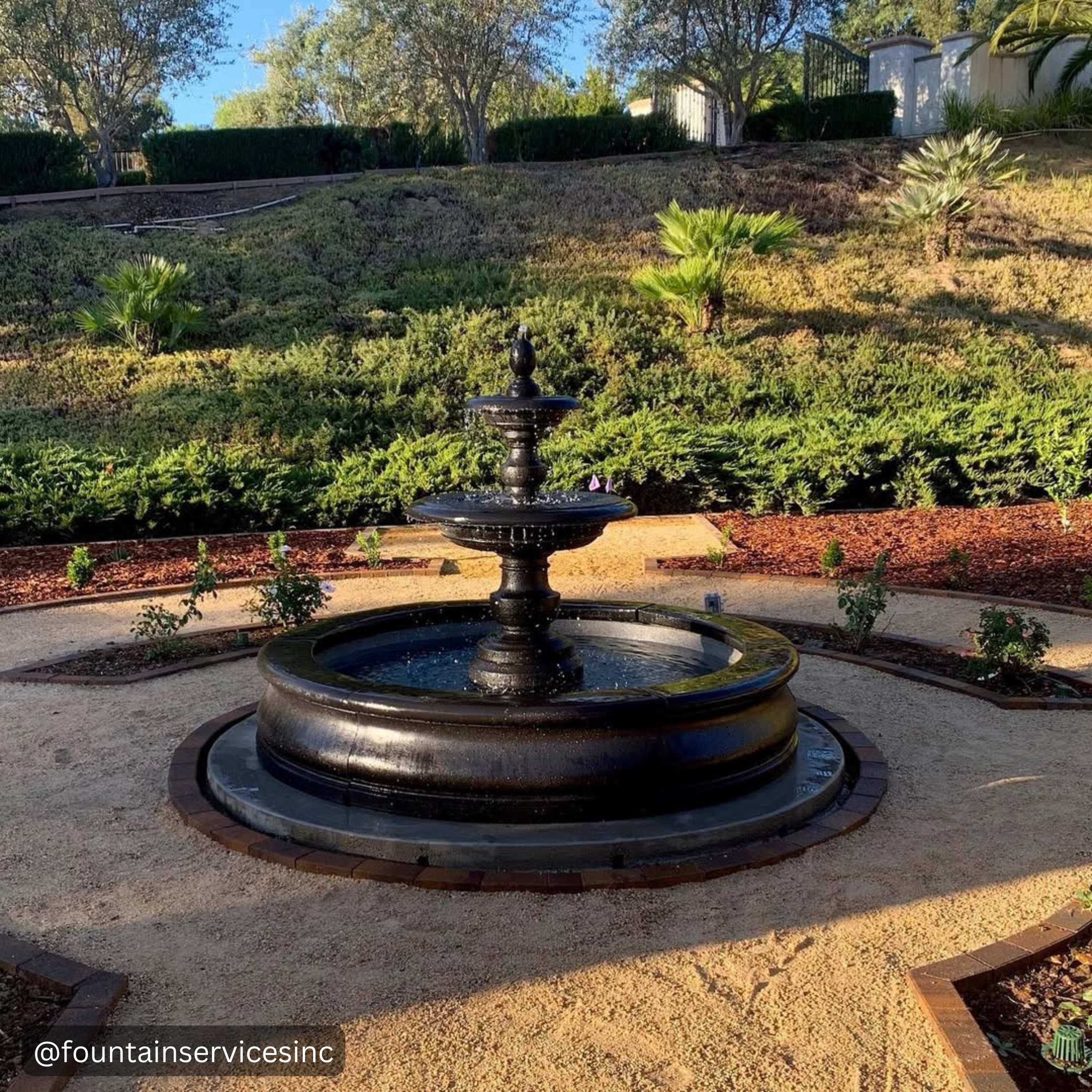 Caterina Tiered Large Outdoor Fountain in Basin﻿